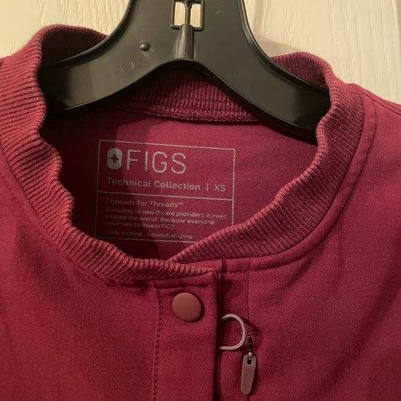 Figs Burgundy Limited Edition 3 Button Top XS - Picture 2 of 4